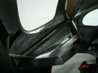 DSC01754.JPG (57.36 Kio) Vu 7837 fois tole droite en place