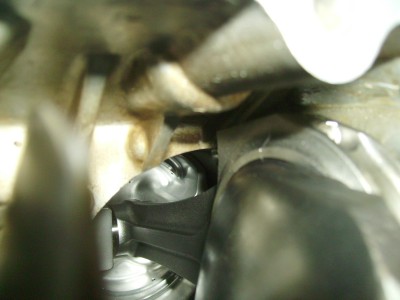 IMGP0150.JPG (45.05 Kio) Vu 5254 fois La vis de bielle du haut touche une nervure du carter