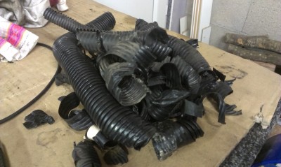 IMAG0632.jpg (66.4 Kio) Vu 2737 fois On dépoile le vieux scotch et la gaine toute cuite...