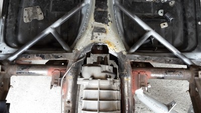20160627_172540.jpg (81.41 Kio) Vu 5243 fois Boite avancée, reste à fixer la traverse, refermer et renforcer.