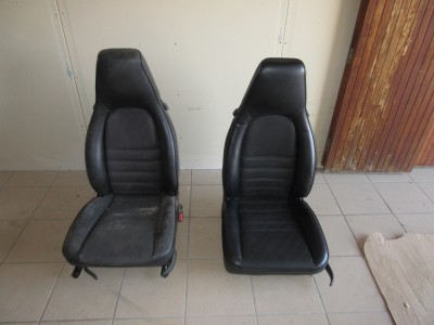 IMG_3148.JPG (48.92 Kio) Vu 27440 fois Celui de gauche est juste sale