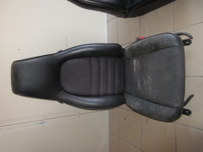 IMG_3150.JPG (41.31 Kio) Vu 18825 fois siège sale