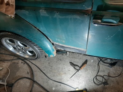 20200408_194300.jpg (2.6 Mio) Vu 22953 fois Des petits trous des petits trous...