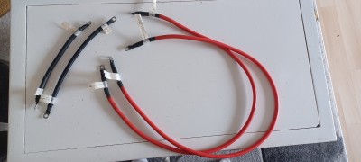 20240503_164732.jpg (1.76 Mio) Vu 12555 fois Pour finir sur ça. Les cosses de batterie sont dans ma cox et pas sous la main.