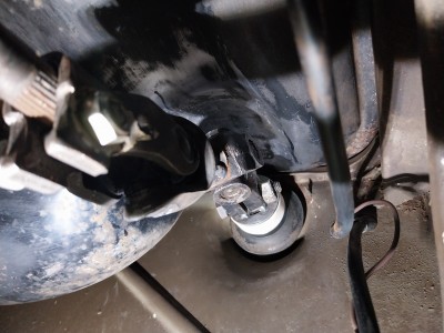 20240324_122026.jpg (1010.32 Kio) Vu 3350 fois Bosselage revu pour passage du cardan de direction. C'est short!