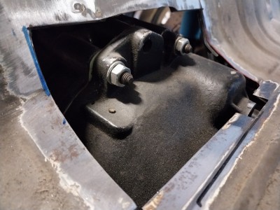 Petite entaille dans la caisse pour la boîte