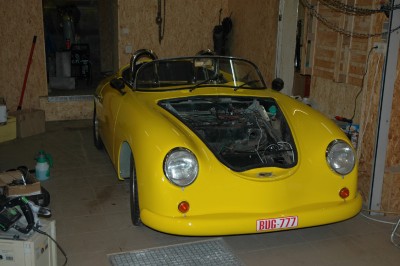 Caisse-montée.jpg (66.25 Kio) Vu 9855 fois La caisse est enfin remontée, quel plaisir de la revoir sur ses roues après plusieurs mois au plafond!