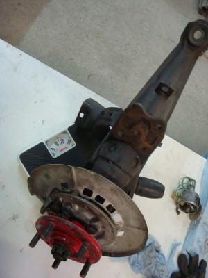 poids train arr (2).JPG (111.72 Kio) Vu 6187 fois Bras tôle + silent bloc orig + rlt + arbre de roue 944 + moyeux 944= 13.8kg