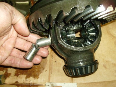 gl IMGP0200.jpg (99.03 Kio) Vu 3214 fois Je retrouve également des morceaux de l'axe des satellites.