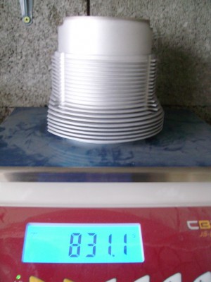 gl IMGP0213.jpg (63.29 Kio) Vu 4220 fois Et celui d'un alu, ça fait de suite quelques kilos de gagné sur le moteur!