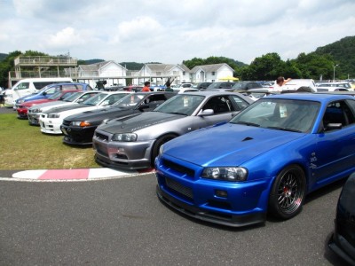 283762_4018754502650_1370928966_n.jpg (93.28 Kio) Vu 4174 fois Bon et biensur de la vraie japonaise a la fast & furious sinon ca serait pas vraiment le Japon!!!