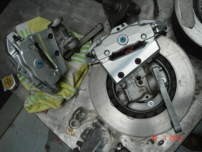 DSC00614.JPG (88.94 Kio) Vu 7976 fois freins 944 etriers 996